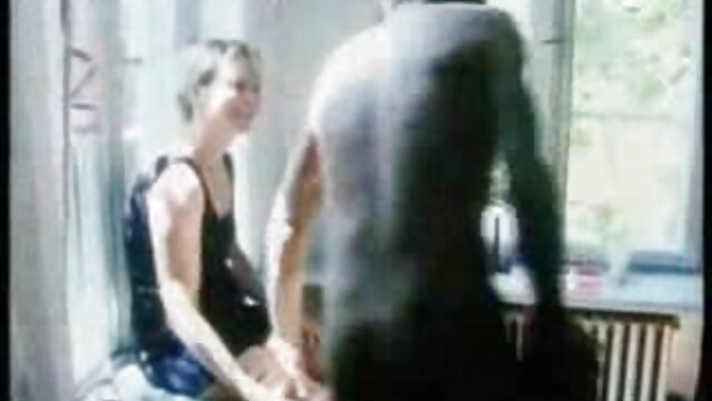 Vidéo OldNannY Une super femme de chambre sexy sex arabe fille passe du temps