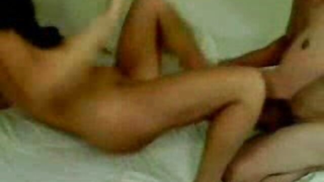 Vidéo Filmer Summer masturbant sa chatte humide et sex fille vierge arabe jouissant fort