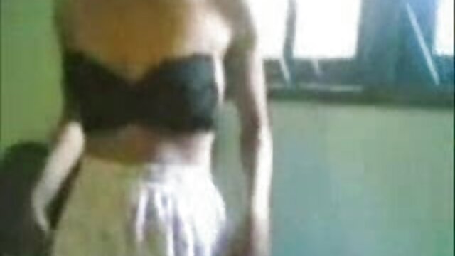 Vidéo du froid baiser fille arabe
