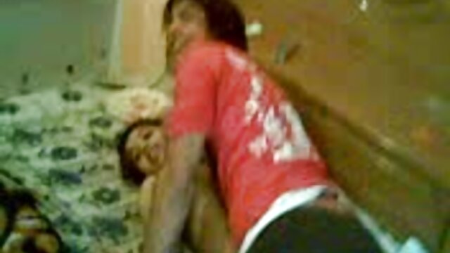Vidéo Teen obtient sa chatte humide le chien sexe arabe fille baise dans la cuisine